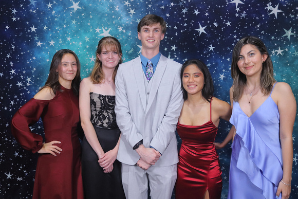 St. Pete High Prom 2024 Star Backdrop by Firefly Event Photography (397)