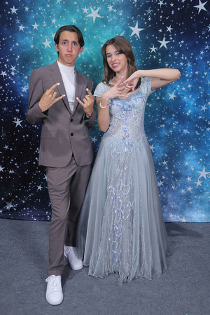 St. Pete High Prom 2024 Star Backdrop by Firefly Event Photography (401)