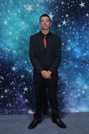 St. Pete High Prom 2024 Star Backdrop by Firefly Event Photography (405)