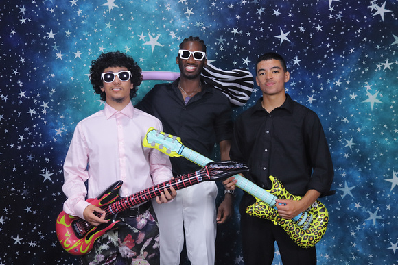 St. Pete High Prom 2024 Star Backdrop by Firefly Event Photography (417)