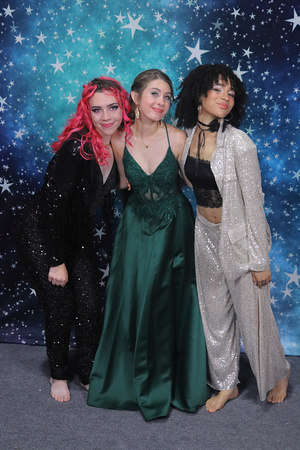 St. Pete High Prom 2024 Star Backdrop by Firefly Event Photography (441)