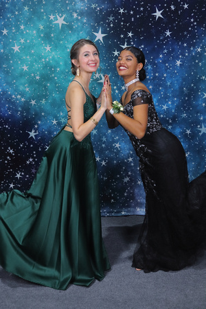 St. Pete High Prom 2024 Star Backdrop by Firefly Event Photography (461)