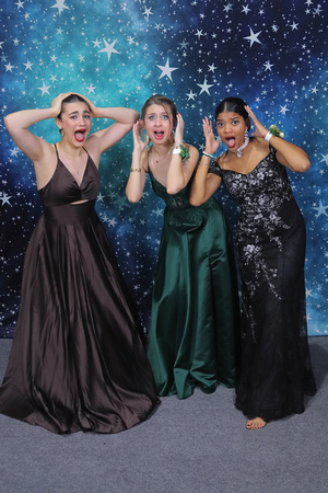 St. Pete High Prom 2024 Star Backdrop by Firefly Event Photography (465)