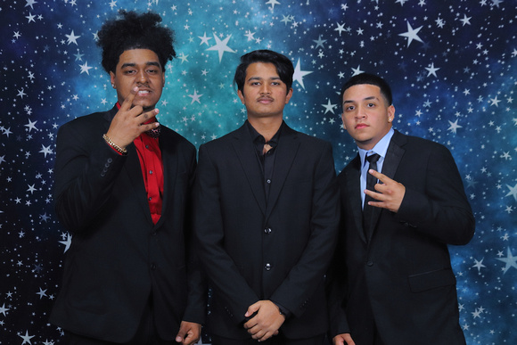 St. Pete High Prom 2024 Star Backdrop by Firefly Event Photography (472)