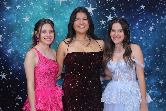 St. Pete High Prom 2024 Star Backdrop by Firefly Event Photography (490)