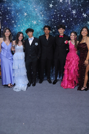 St. Pete High Prom 2024 Star Backdrop by Firefly Event Photography (494)