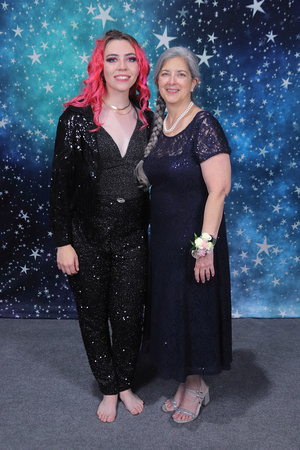 St. Pete High Prom 2024 Star Backdrop by Firefly Event Photography (503)