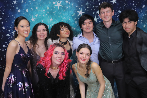 St. Pete High Prom 2024 Star Backdrop by Firefly Event Photography (510)