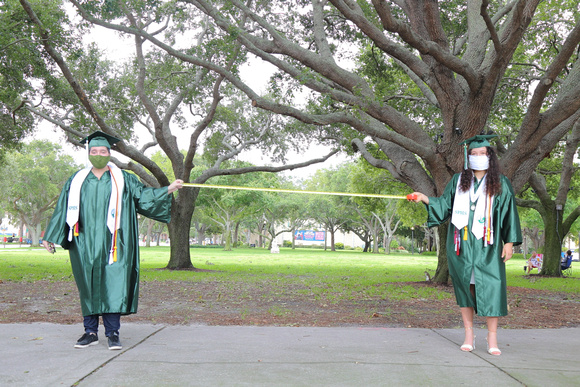 St. Pete High School Graduate Session North Straub Park by Firefly Event Photography 2020  (4)